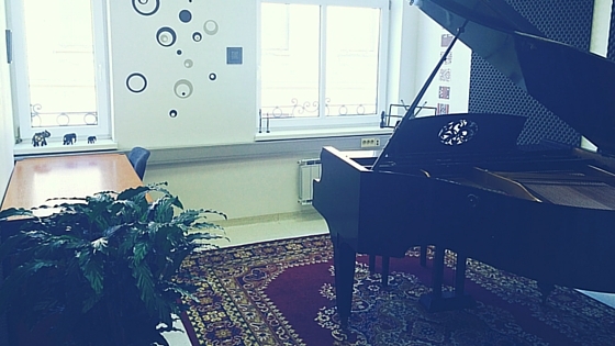 Glasbena šola B.A.S.E. Ptuj - klavirska soba